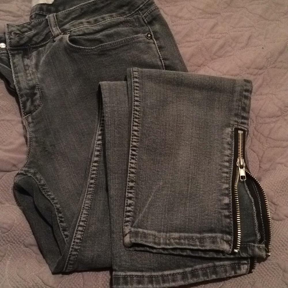 Urban outfitters Skinny zipper jeans